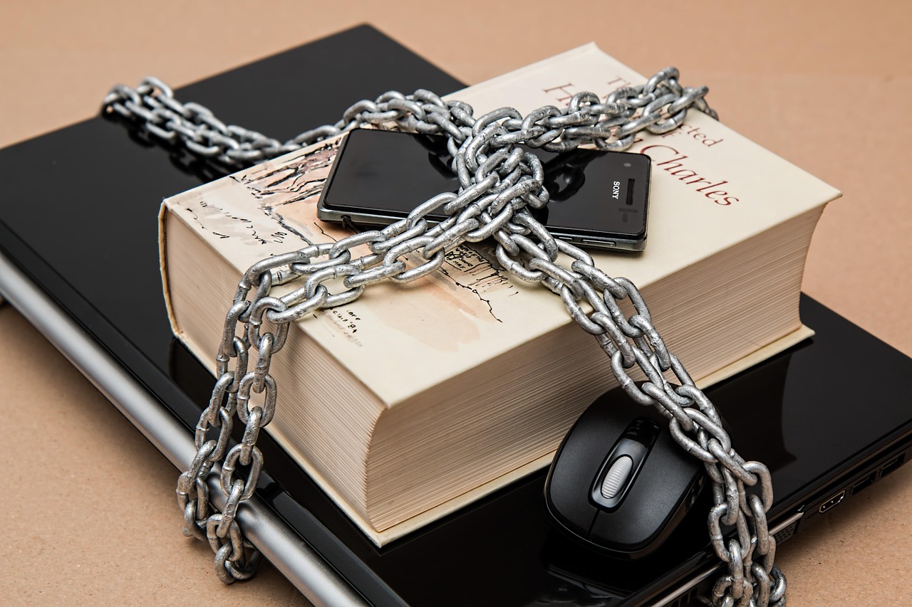 erfahren sie mehr über zensur: ihre auswirkungen auf die meinungsfreiheit, die gesellschaft und den zugang zu informationen. entdecken sie, wie zensur in verschiedenen ländern praktiziert wird und welche rolle sie in der heutigen digitalen welt spielt.