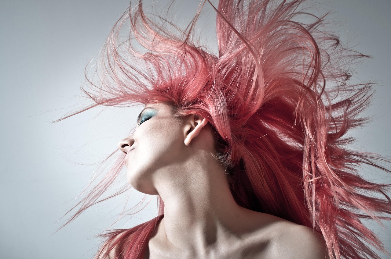 entdecken sie die neuesten frisurentrends und inspirierende hairstyles für jeden anlass. von eleganten hochsteckfrisuren bis hin zu lässigen alltagslooks – finden sie den perfekten style für ihren persönlichen ausdruck.