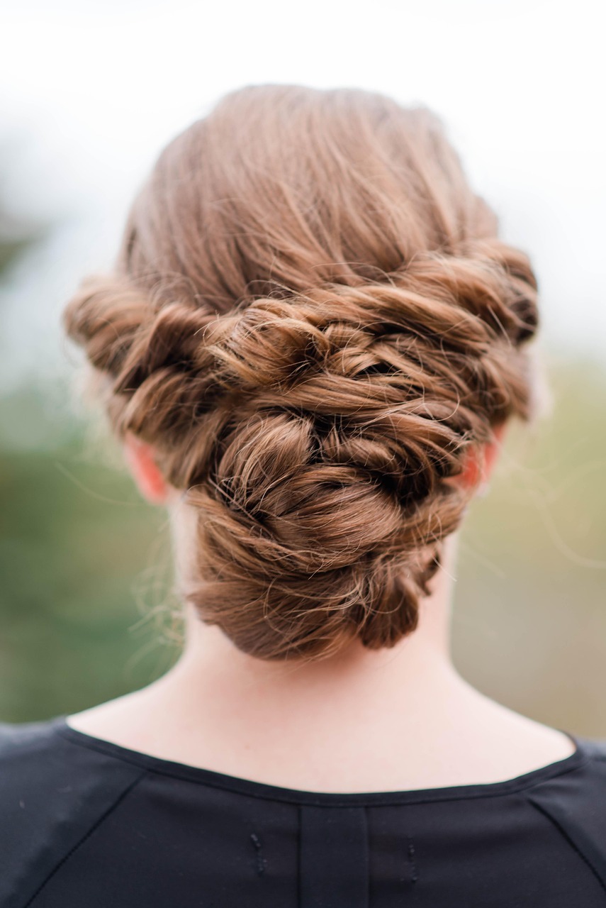 entdecken sie die neuesten frisuren-trends und inspirierende haarideen für jeden anlass. von angesagten looks bis hin zu klassischen styles – finden sie den perfekten haarschnitt für ihr individuelles styling.